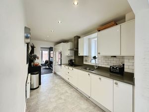 Photo 16- click for photo gallery